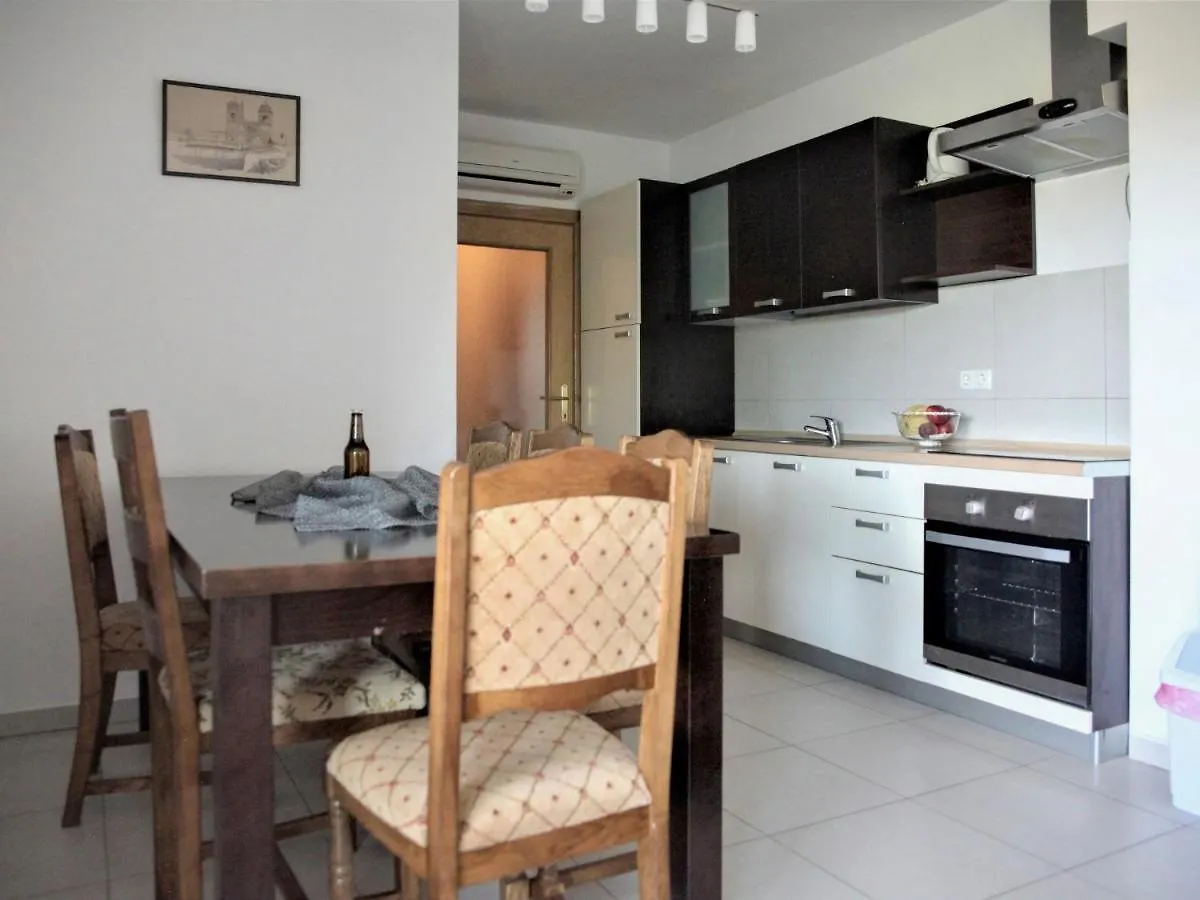 Apartment Tatjana-1 Ugljan